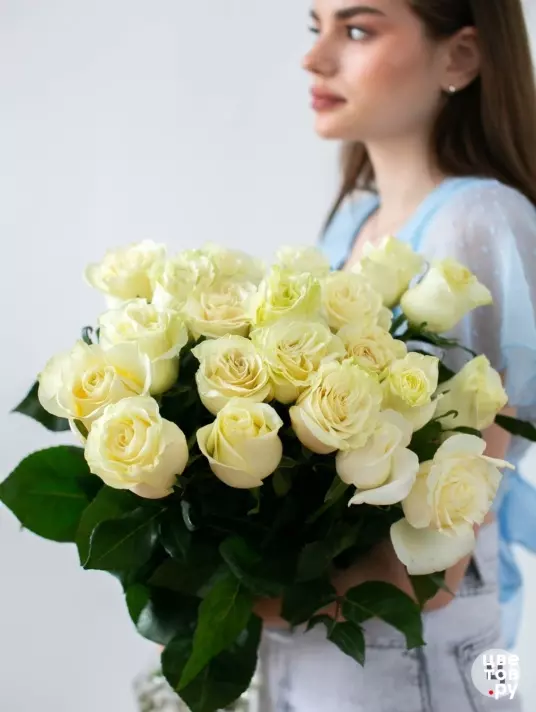 25 Белая роза